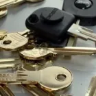 Przedsiębiorstwo 124 wizerunek CENTRUM BADTKE, DORABIANIE KLUCZY, AWARYJNE OTWIERANIE, GRAWEROWANIE, PIECZĄTKI, OSTRZENIE. Zamki, Klamki w Inowrocław KP