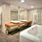 Przedsiębiorstwo 102 wizerunek HOLIDAY INN KRAKOW CITY CENTRE Kategoria w Krakow