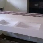 Przedsiębiorstwo 5 wizerunek LUXUM - PRODUCENT WYPOSAŻENIA WNĘTRZ Z NOWOCZESNYCH KOMPOZYTÓW I BETONU ARCHITEKTONICZNEGO Sanitarne Artykuły - Produkcja, Hurt w Kraków MA