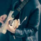 Przedsiębiorstwo 2 wizerunek NAUKA GRY NA GITARZE WROCŁAW - DAMIAN CIOSEK Szkoły Muzyczne w Wrocław DS