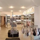 Przedsiębiorstwo 4 wizerunek PERUKI KRAKÓW ROKOKO SZLAK 24 Peruki, Treski w Kraków MA