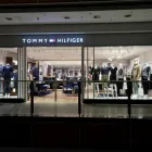 Przedsiębiorstwo 1 wizerunek TOMMY HILFIGER Odzież, Konfekcja - Detal w Kraków MA