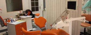 Przedsiębiorstwo 3 wizerunek CRS - RODZINNA STOMATOLOGIA Lekarze - Stomatolodzy w Warszawa MZ