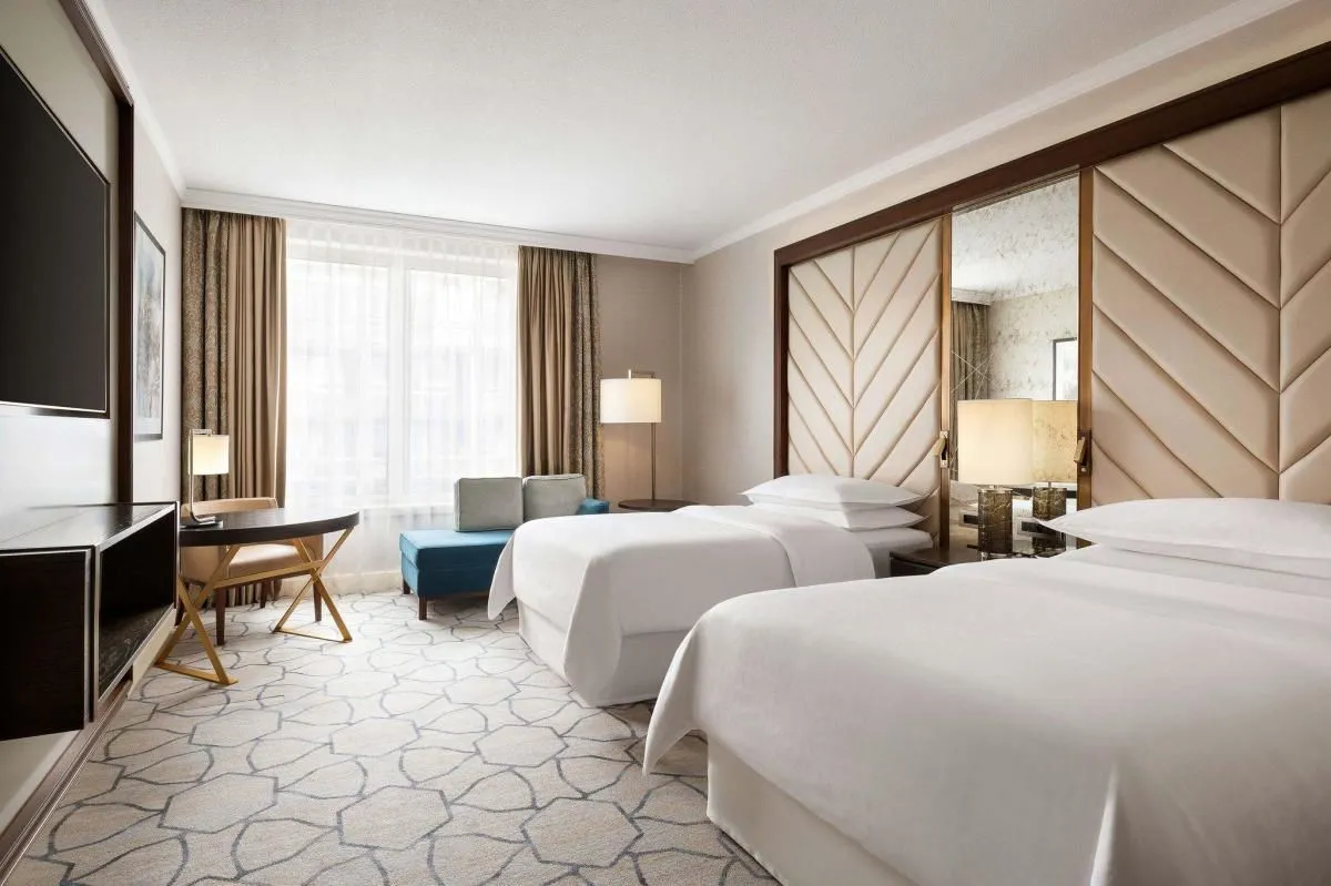 Przedsiębiorstwo 6 wizerunek SHERATON GRAND WARSAW