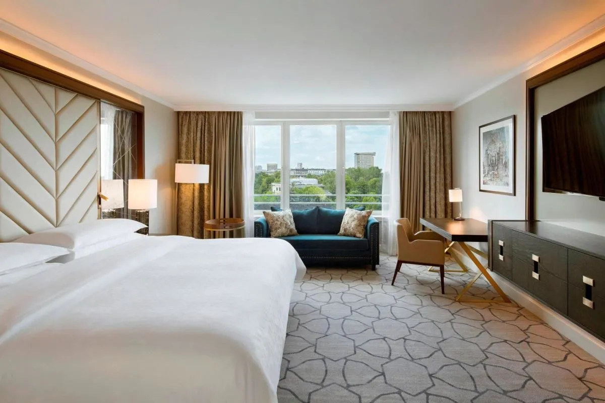 Przedsiębiorstwo 11 wizerunek SHERATON GRAND WARSAW