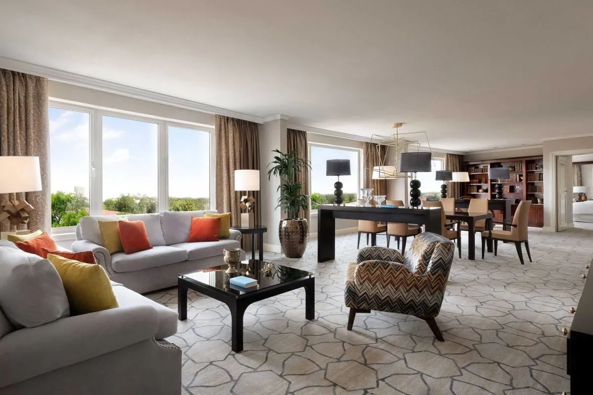 Przedsiębiorstwo 23 wizerunek SHERATON GRAND WARSAW