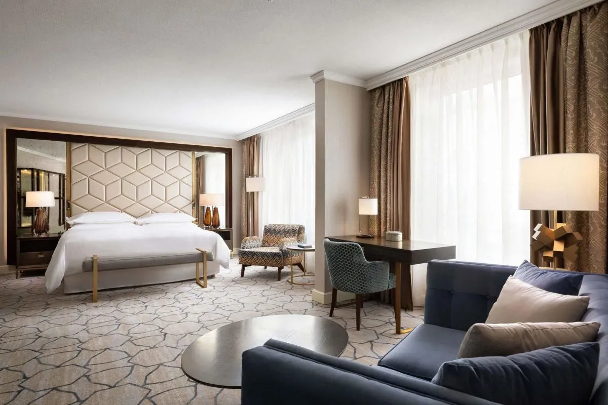 Przedsiębiorstwo 30 wizerunek SHERATON GRAND WARSAW