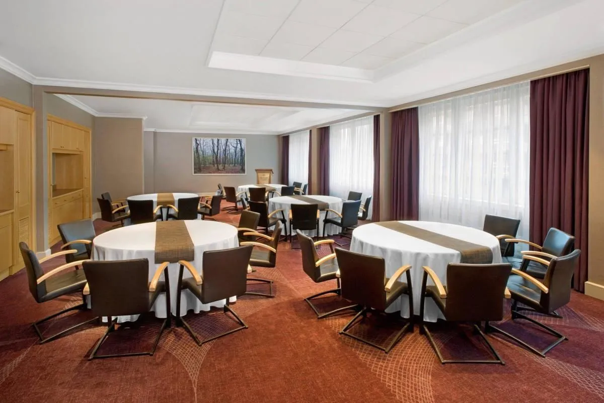 Przedsiębiorstwo 54 wizerunek SHERATON GRAND WARSAW