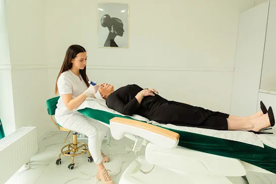 Przedsiębiorstwo 1 wizerunek MAUI SKIN CLINIC