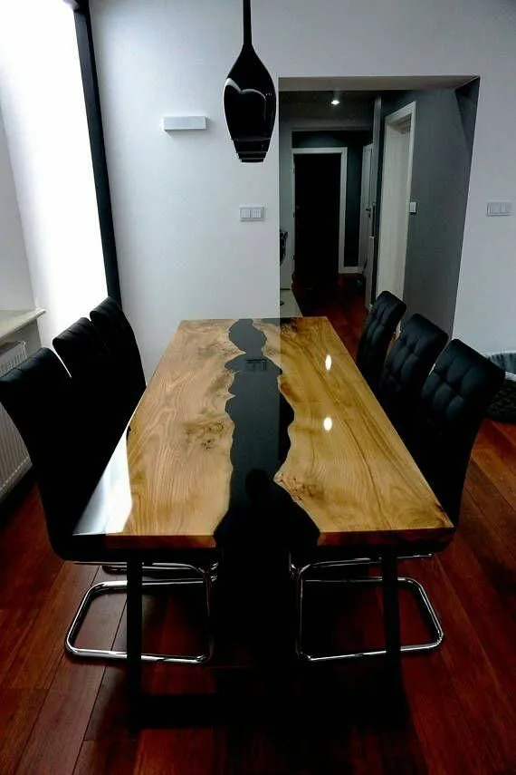 Przedsiębiorstwo 18 wizerunek MOSCONE - /STOŁY / RĘKODZIEŁO / ŻYWICA EPOKSYDOWA